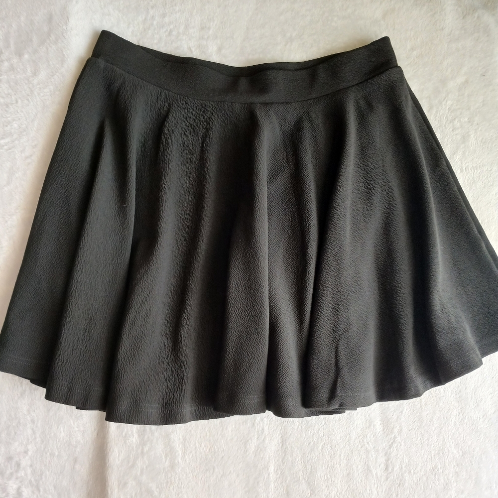 Cute Textured Skort Size XXL